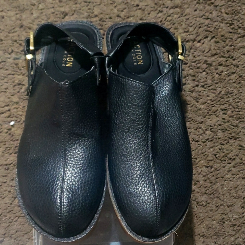 Kenneth Cole Reaction sandals